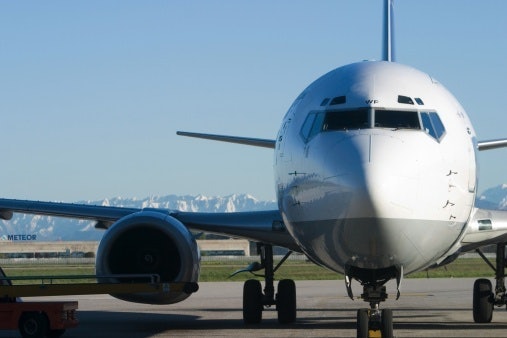 ④ 搭乘飛機時務必注意國內外海關之行李規定