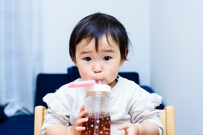 兒童吸管杯的使用訣竅及順序