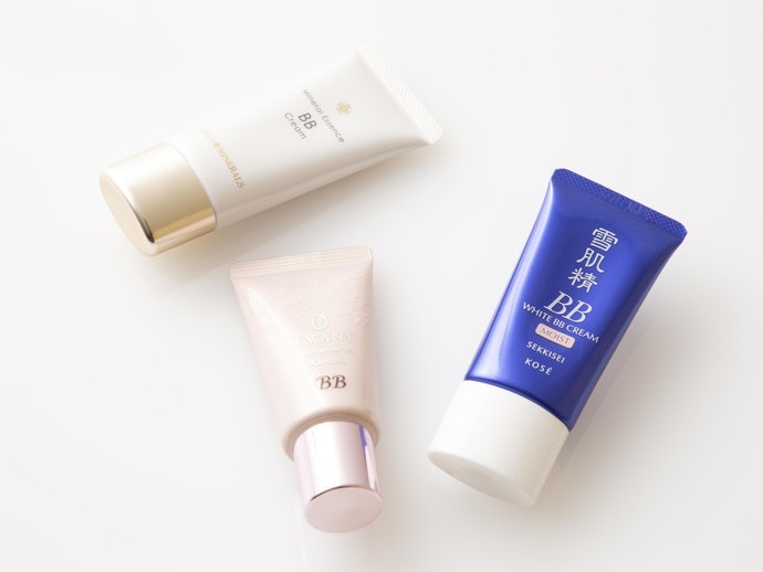 BB霜跟粉底液、CC霜、DD霜、EE霜有什麼差別?