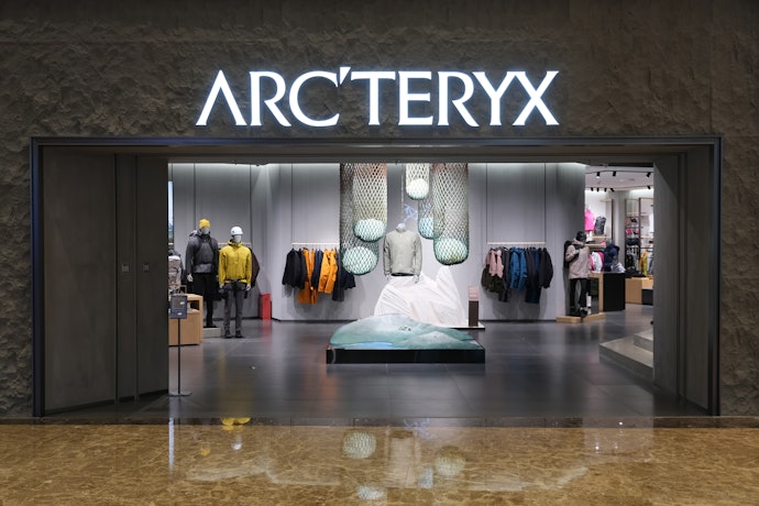 Arc'teryx 始祖鳥外套都由原廠設計師研發並經過耐用測試!