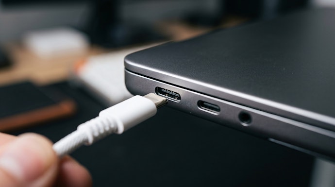 務必事先確認筆電/電腦的連接規格