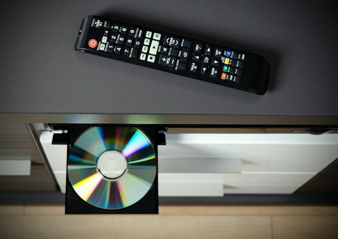 若無燒錄需求,純觀看購買「獨立式藍光機」更省事
