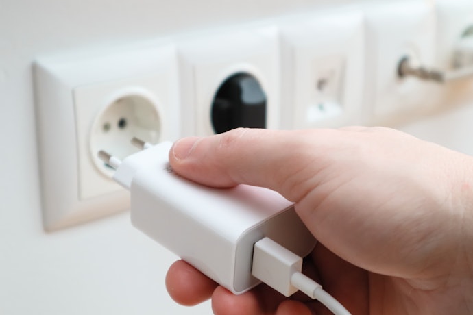 氮化鎵充電器速度更快、體積更小也更加安全!