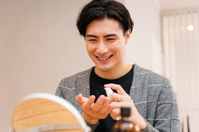 化妝新手能以遮瑕霜開始練習