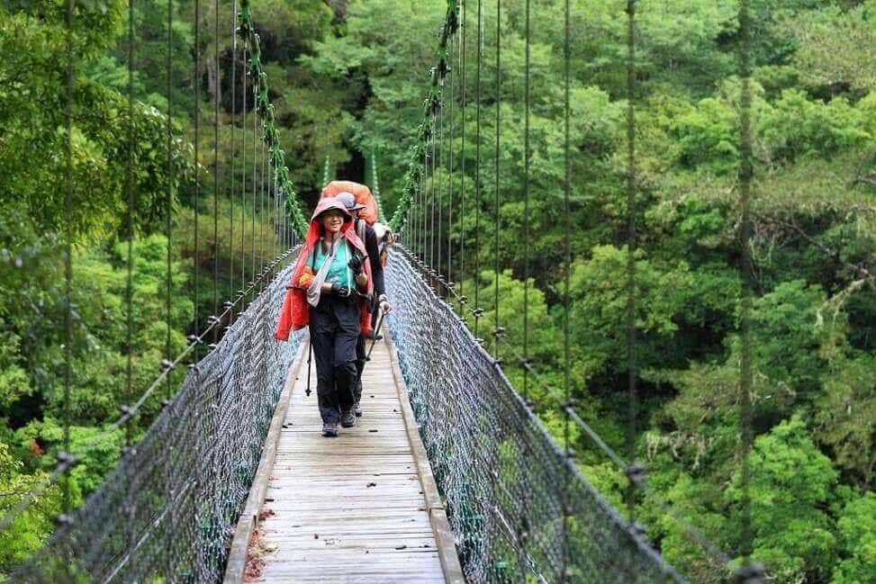 登山愛好家推薦10款愛用的山難保命必備用品
