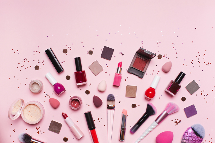 美妝部落客推薦7款外出郊遊愛用彩妝品		