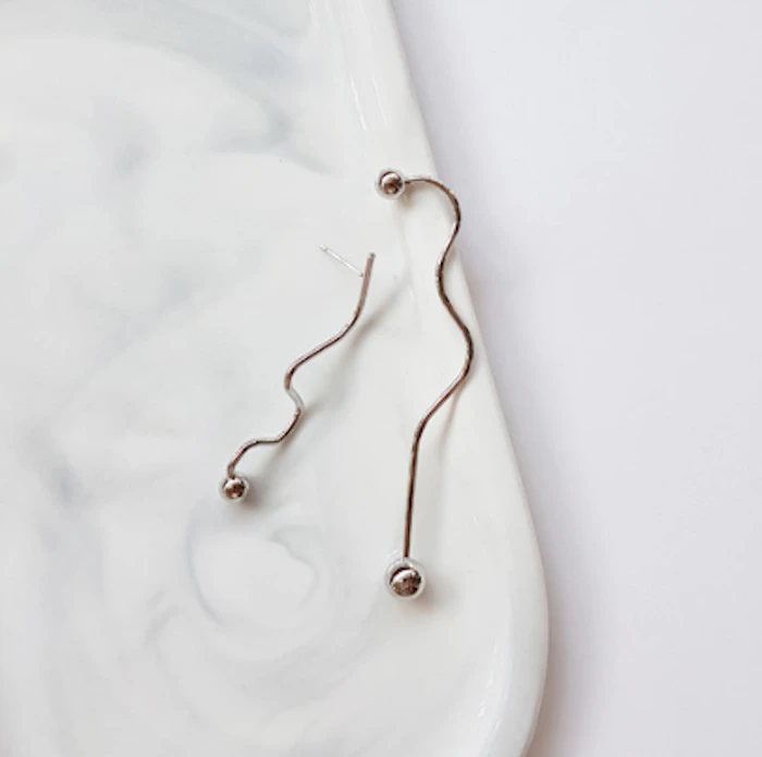 silver wave earrings Translation missing: zh-TW.activerecord.decorators.item_part_image/alt