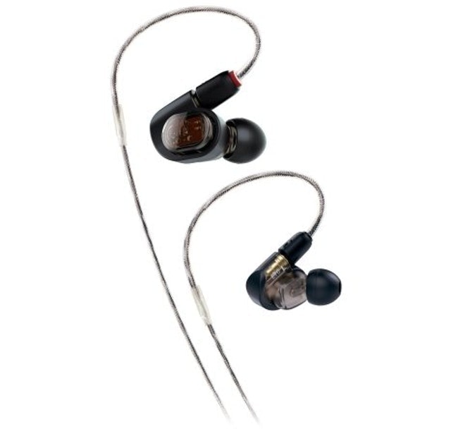 1. audio-technica鐵三角 ATH-E70 三單體平衡電樞耳機 1
