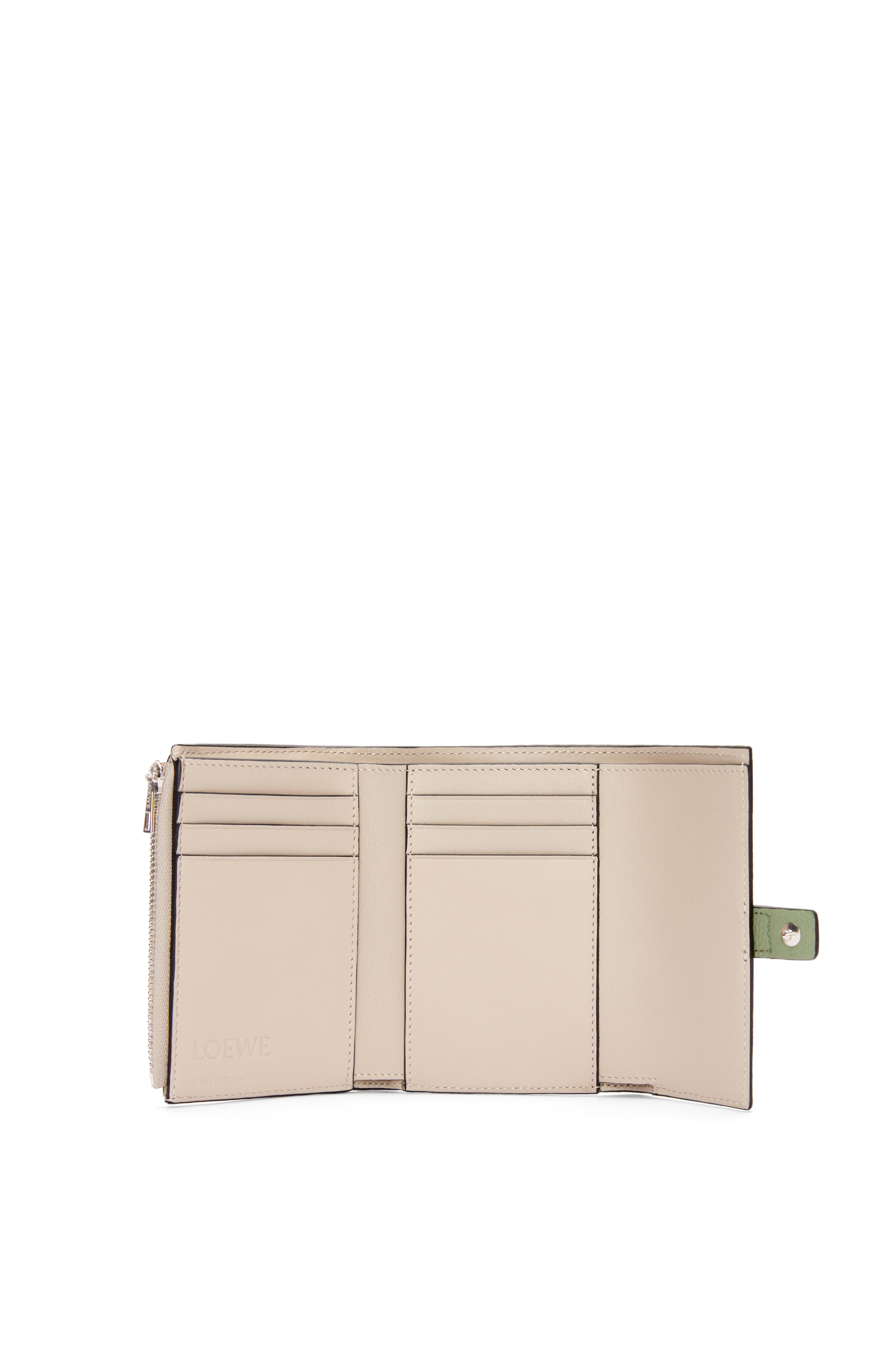 Small vertical wallet in soft grained calfskin 3