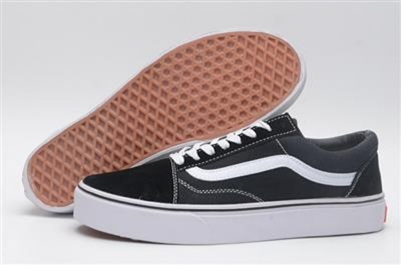 1. Vans Old Skool 基本款 經典帆布鞋 1