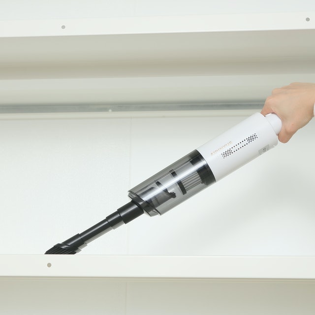 充電式手持吸塵器 8