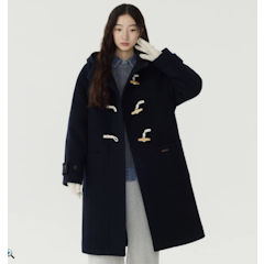 女款牛角釦長版風衣外套