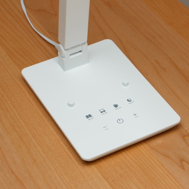 VARIE LED桌燈 5
