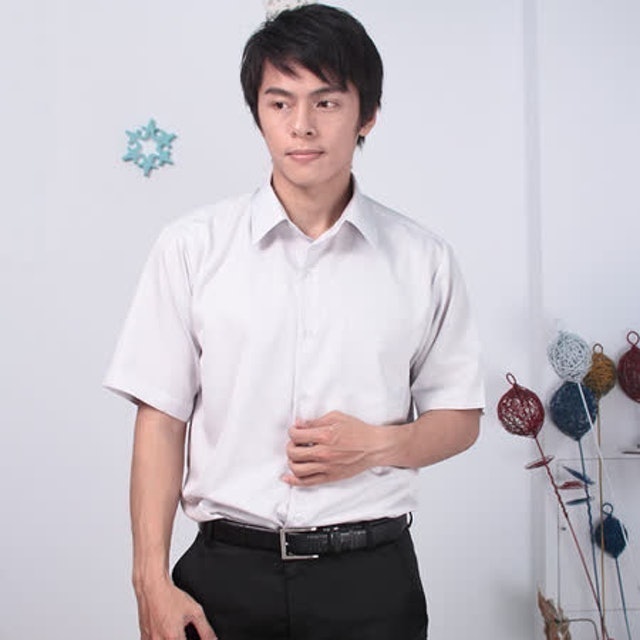 短袖柔挺領吸濕排汗防皺襯衫 1