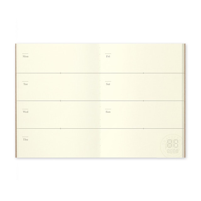 9. Midori TRAVELER’S notebook 護照尺寸內頁 週間手帳 1