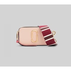 9. MARC JACOBS Snapshot 斜背包