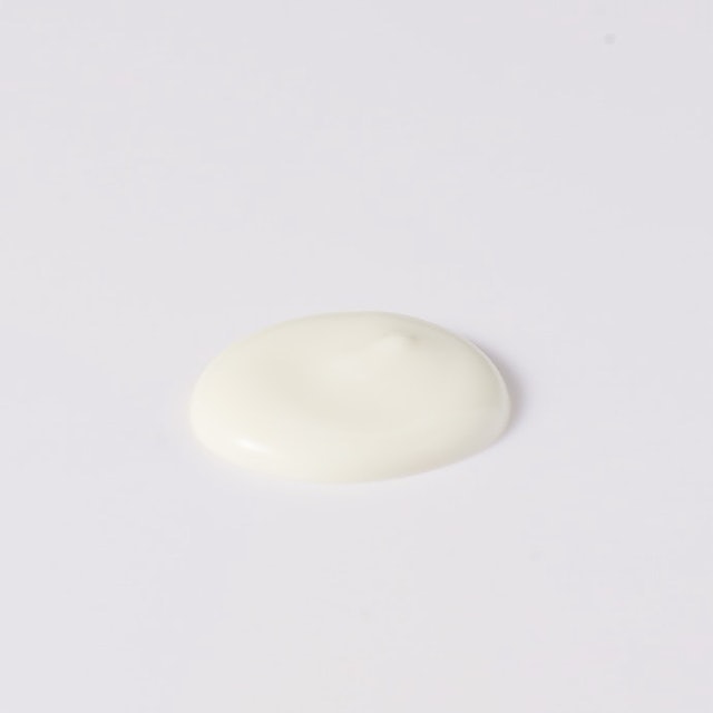 超輕感全效防曬霜SPF50+ PA++++ 3