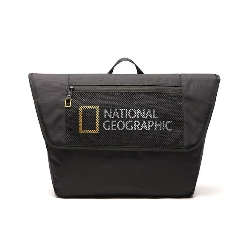 Big LOGO Messenger Bag V2 斜背包 1