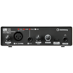 8. Steinberg USB 錄音介面 UR12
