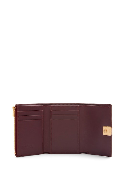 Puffer Anagram small vertical wallet in shiny nappa calfskin 2