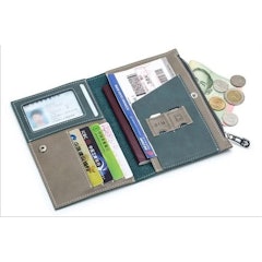 6. 玩皮工坊 真皮證件套 PA13
