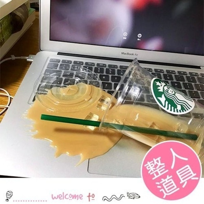 打翻飲料仿真模型 1