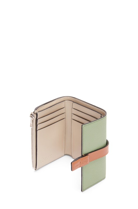 Small vertical wallet in soft grained calfskin 2