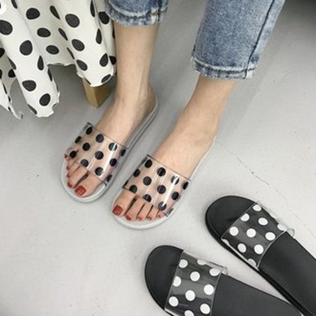 8. 圓點點軟底防滑拖鞋 1