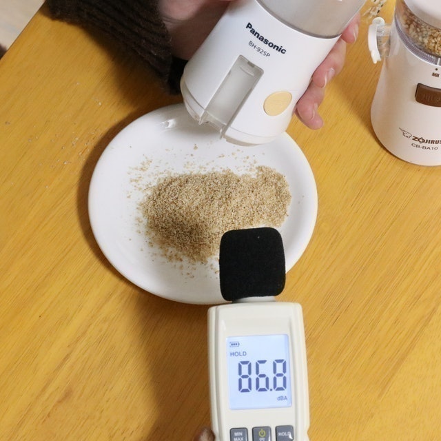 乾電池式芝麻研磨器 10