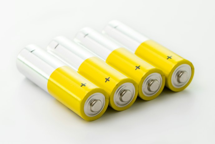 務必先確認電器適用電壓,再選擇鎳氫或鋰離子電池