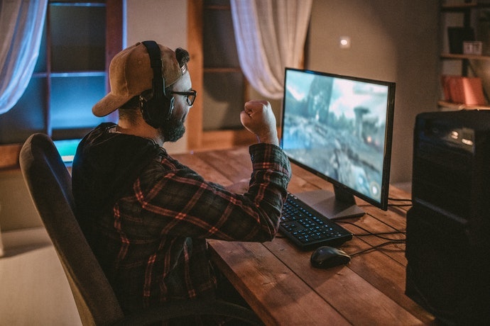 4~6代適合TPS(第三人稱視角)動作類型遊戲愛好者