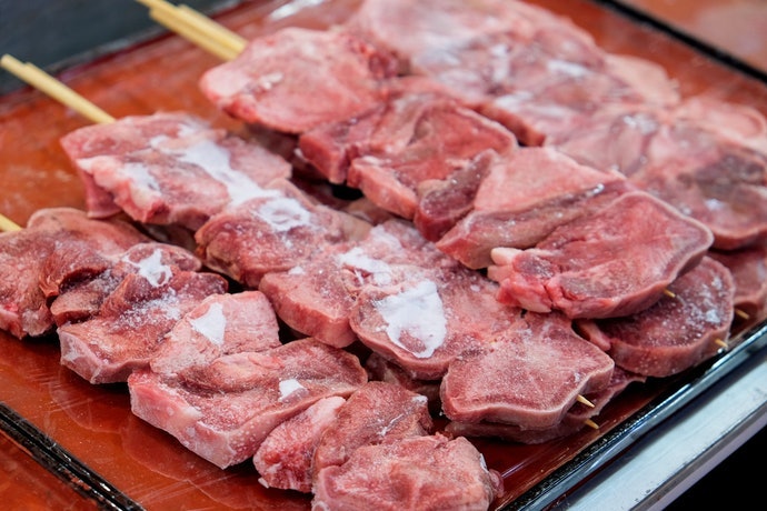 若講究燒烤火侯,可考慮生雞肉串