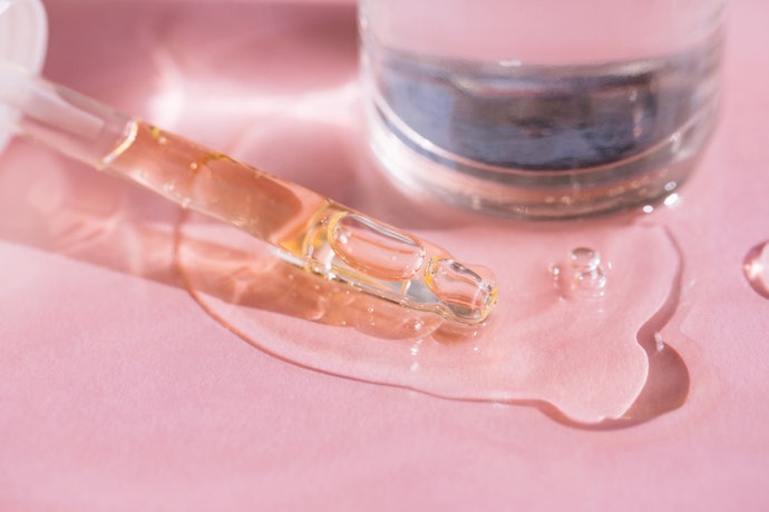 確認商品的絲瓜水濃度與添加的美容成分