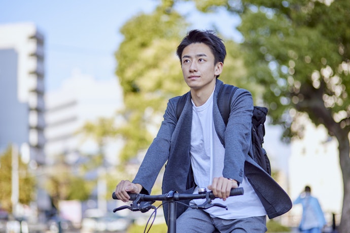 入門或上班適合清新的柑橘或木質調
