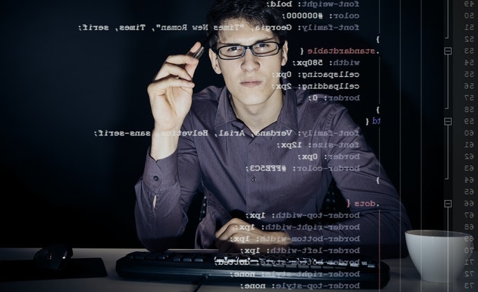 應選擇同時包含 HTML 與 CSS 的教材
