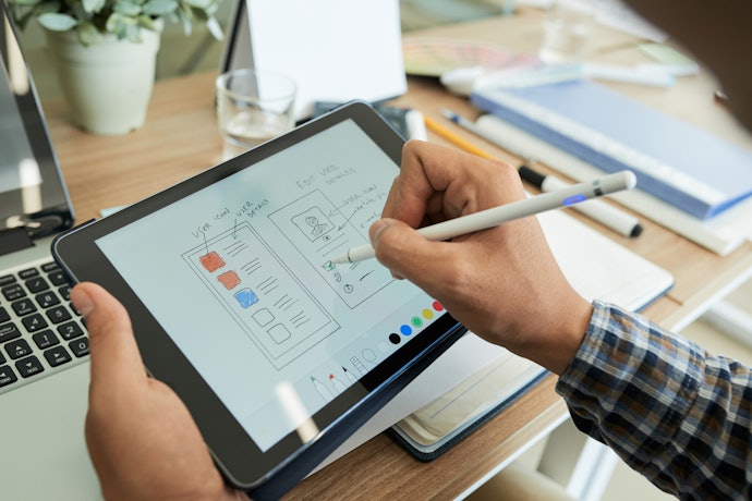 觸控筆以原廠優先,iPad可考慮副廠