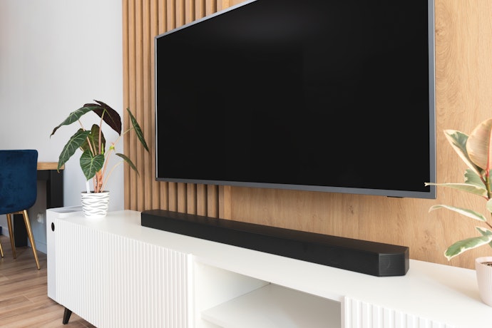預算10萬以下選Soundbar,30萬以上才考慮多件式音響