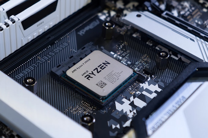 追求效能選Intel,想省預算從AMD著手