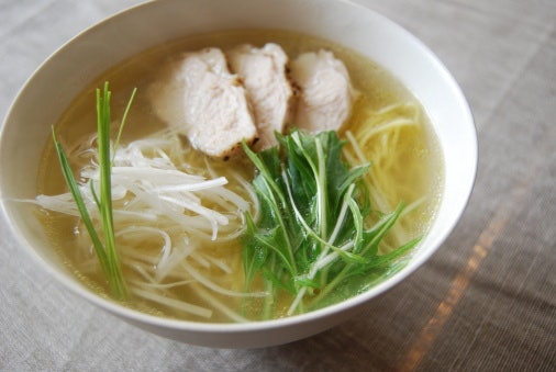 依喜好選擇湯麵或乾麵