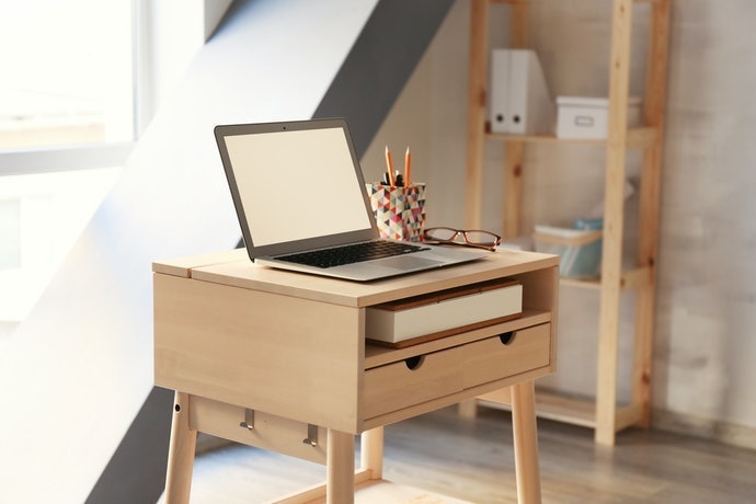 可調高度範圍及桌面尺寸也要列入條件