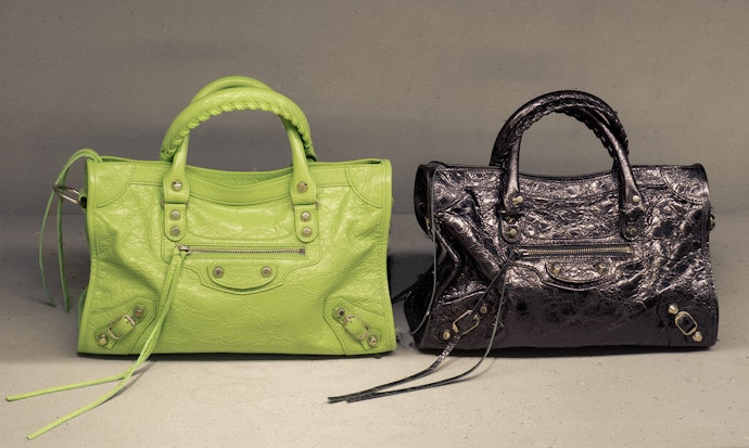第一顆Balenciaga就從最經典的機車包開始入手