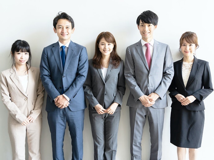 為取得全方位協助,建議以大型業者為優先