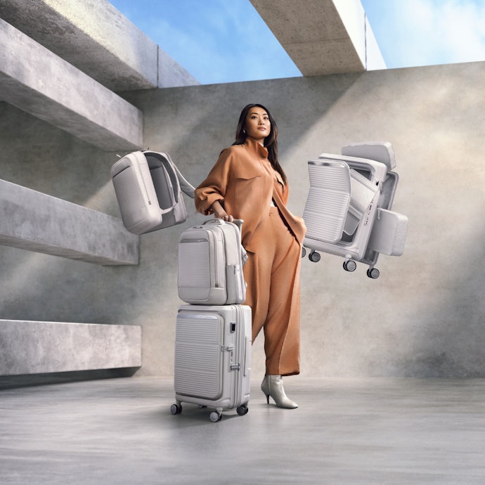 【Samsonite Paralux系列】雙向開口與模組化配置,輕鬆掌握行李收納的主導權