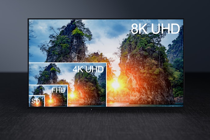 以4K解析度、50吋以上為標準,空間夠大才考慮8K