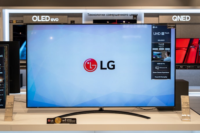 預算有限就以QLED、LED面板為主