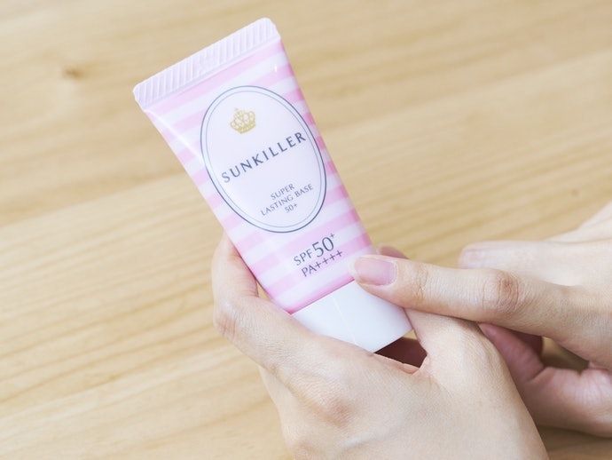不想另外擦防曬則係數需有SPF25~35以上才足夠