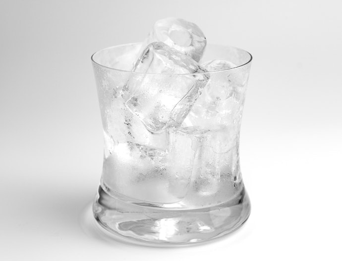 務必事先冰鎮玻璃杯