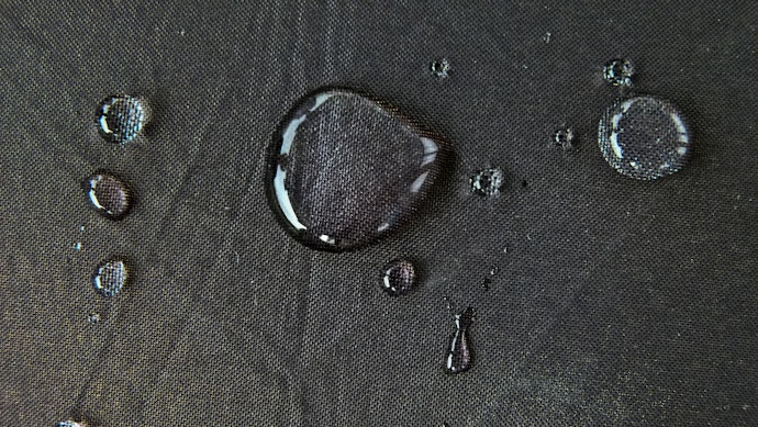 選擇高防水係數或具撥水加工的款式