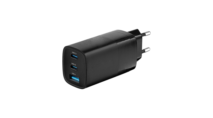 接孔配置推薦「2個 Type-C+1個 USB-A」
