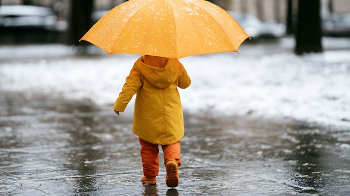 上學出門防潑水足夠應付細雨、髒污與水花